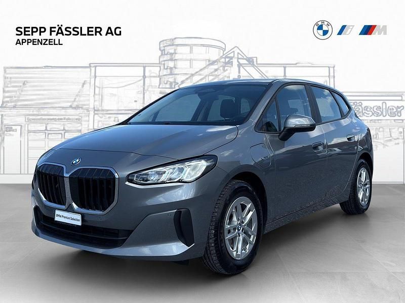 Grau Gebraucht 2023 BMW 225 Active Tourer Performance Van / Kleinbus | CHF 34’700 (Fairer Preis) - Bild 1/4