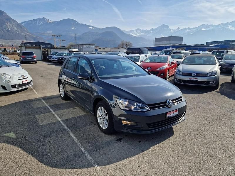 Gebraucht VW Golf VII Comfortline 105 PS (77 kW) 2015