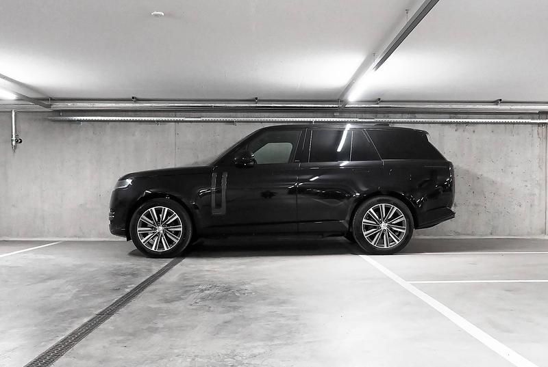 Neu Land Rover Range Rover HSE 460 PS (338 kW) 2025 Schwarz SUV