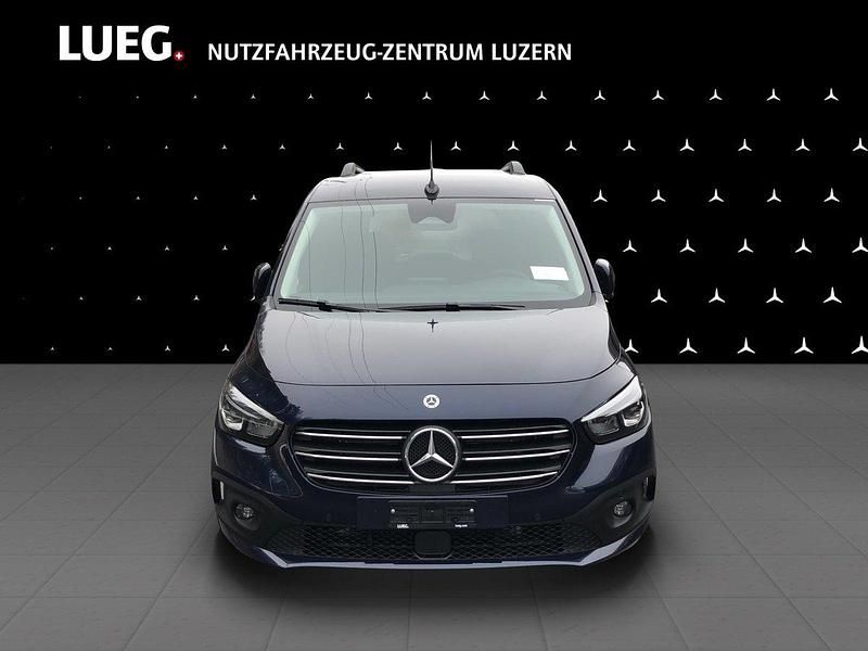 Gebraucht Mercedes 180 Style 116 PS (85 kW) 2024 Blau Limousine