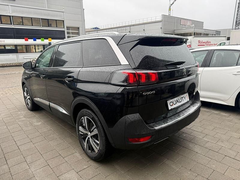 Gebraucht Peugeot 5008 Allure 130 PS (95 kW) 2024 SUV