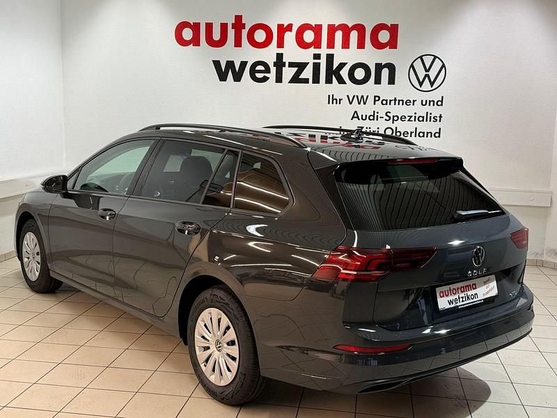 Neu VW Golf VIII Basis 115 PS (84 kW) 2025 Grau Kombi