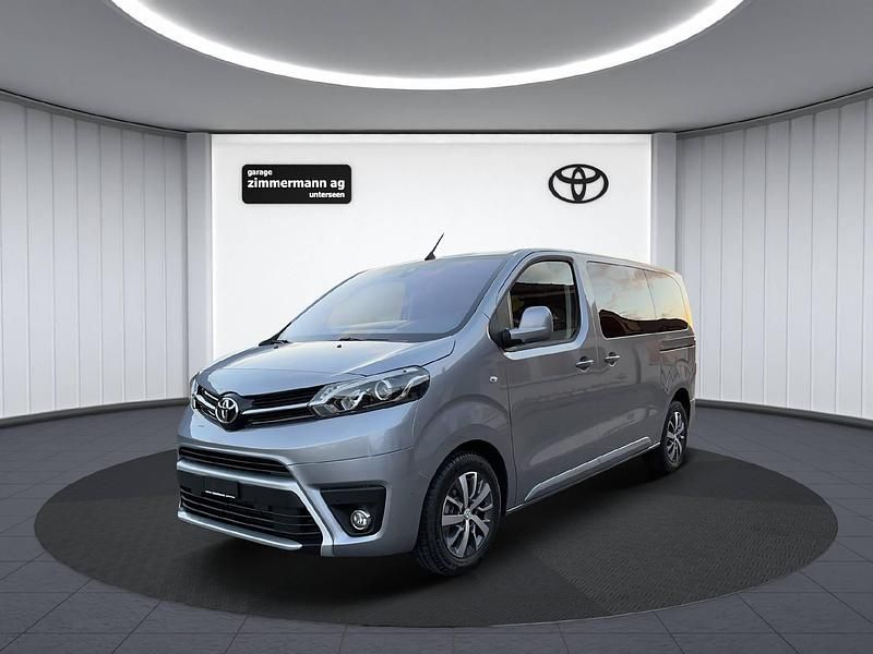 Silber Gebraucht 2023 Toyota Proace Verso Trend Kombi | CHF 49’900 (Teuer) - Bild 1/4