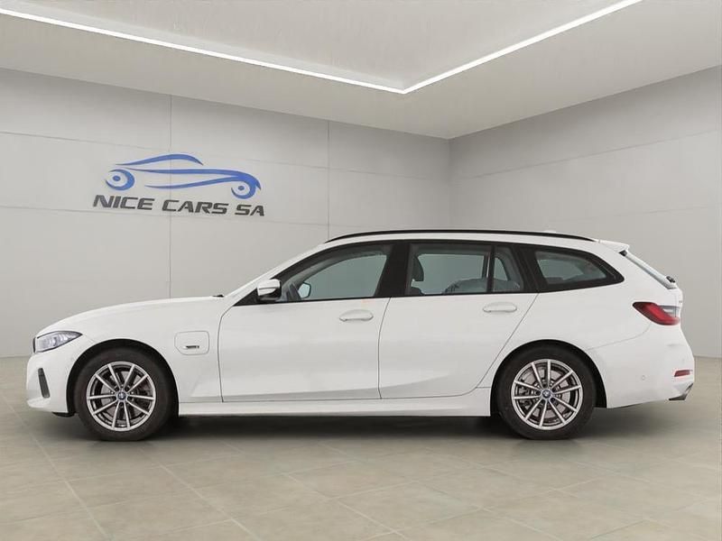 Gebraucht BMW 330e Comfort Edition 292 PS (214 kW) 2023 Kombi