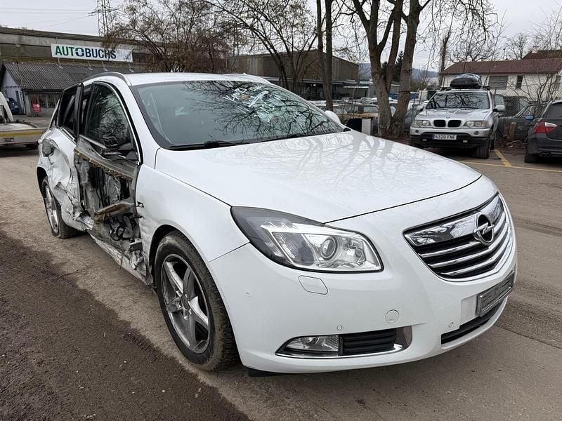 Gebraucht Opel Insignia Edition 160 PS (117 kW) 2011 Kombi