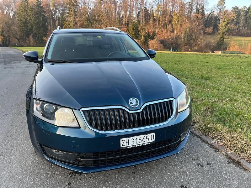 Gebraucht 2013 Skoda Octavia Elegance Kombi | CHF 9’899 (Teuer) - Bild 1/4