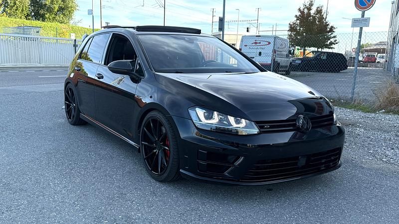 Gebraucht VW Golf VII R 301 PS (221 kW) 2017