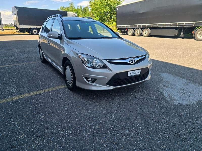 Gebraucht Hyundai i30 Style 126 PS (92 kW) 2010 Kombi