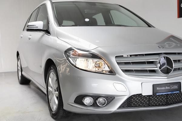 Gebraucht Mercedes B220 184 PS (135 kW) 2013 Grau Van / Kleinbus