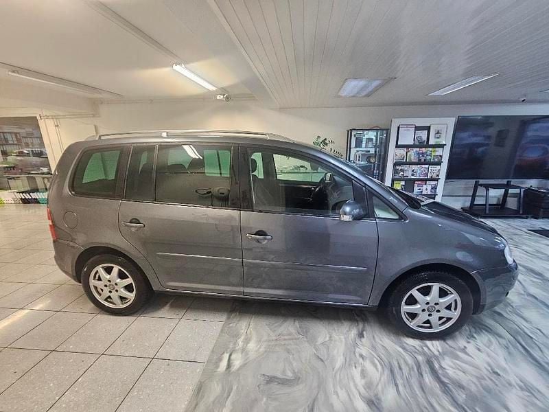 Gebraucht VW Touran Trendline 140 PS (102 kW) 2004 Van / Kleinbus