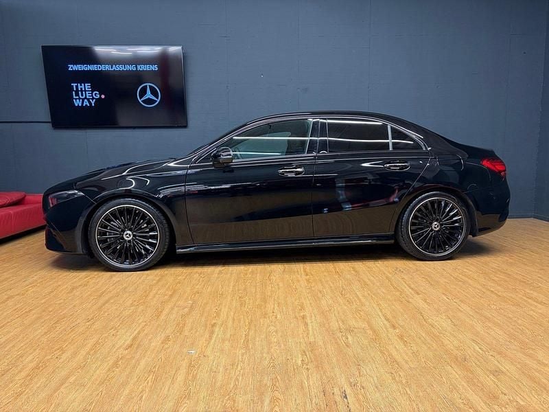 Schwarz Gebraucht 2024 Mercedes A220 AMG Limousine | CHF 38’900 (Superpreis) - Bild 1/4