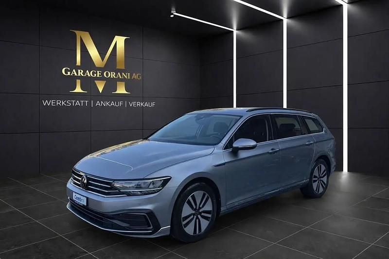 Gebraucht VW Passat GTE 217 PS (159 kW) 2025 Gray Kombi