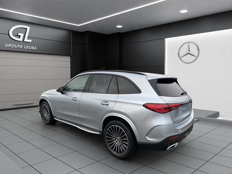 Gebraucht Mercedes GLC300e AMG line 258 PS (189 kW) 2024 Grau SUV