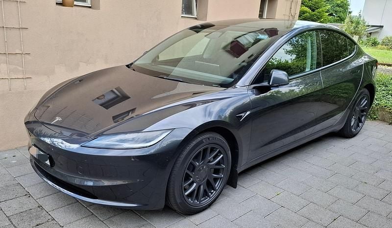 Gebraucht 2025 Tesla Model 3 RWD Limousine | CHF 33’200 (Fairer Preis) - Bild 1/4