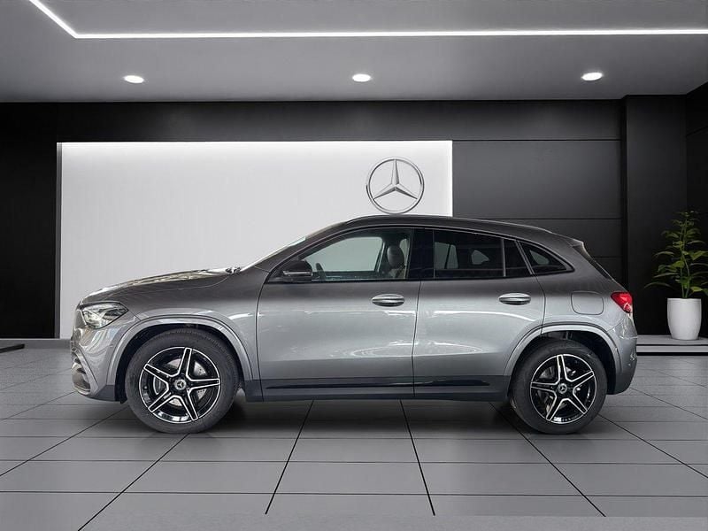 Gebraucht Mercedes GLA220 190 PS (139 kW) 2025 Grau SUV
