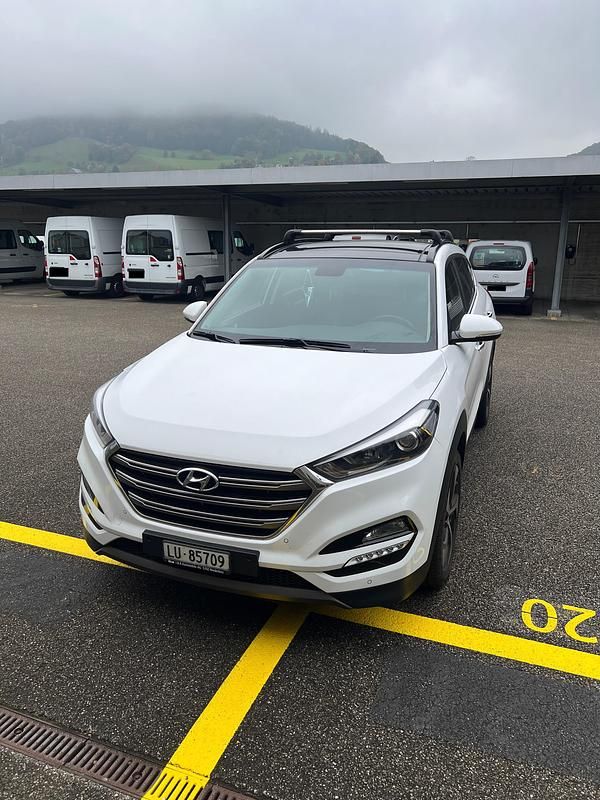 Gebraucht 2016 Hyundai Tucson SUV | CHF 13’000 (Etwas zu teuer) - Bild 1/4