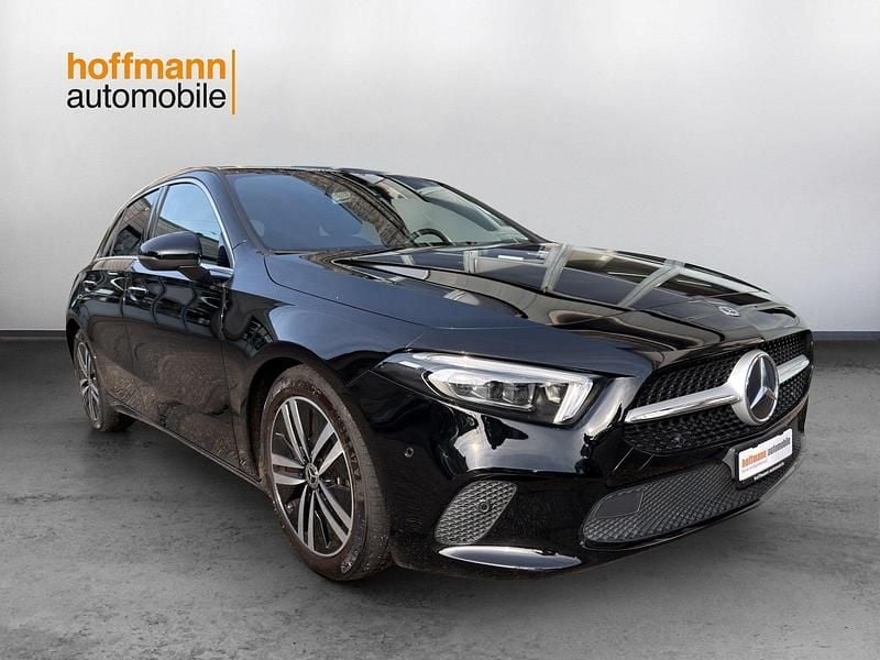 Gebraucht Mercedes A200 Progressive 163 PS (119 kW) 2020 Schwarz Limousine