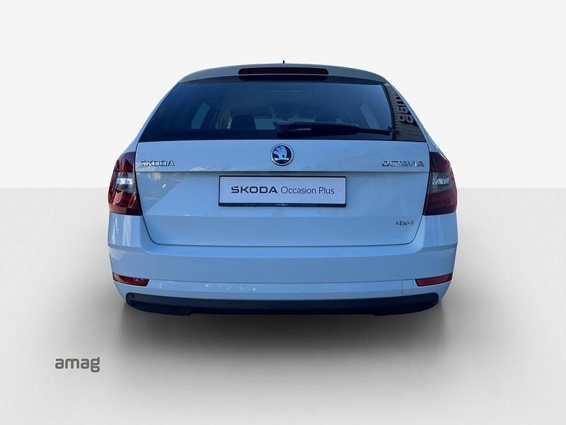 Gebraucht Skoda Octavia Ambition 180 PS (132 kW) 2018 Weiss Kombi