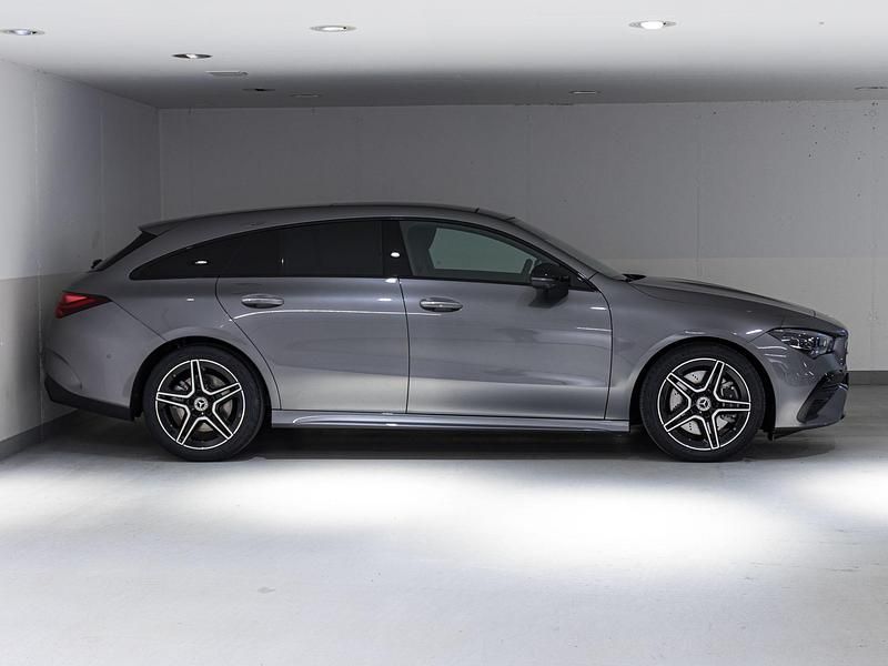 Neu Mercedes CLA250e Shooting Brake 224 PS (164 kW) 2025 Grau Kombi