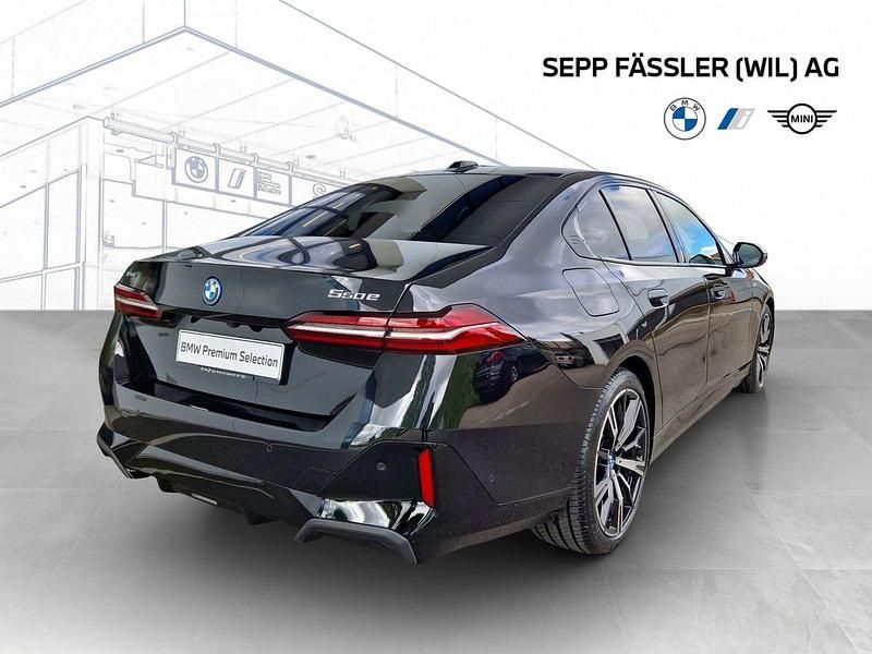 Gebraucht BMW 550e M Sport 489 PS (359 kW) 2024 Limousine