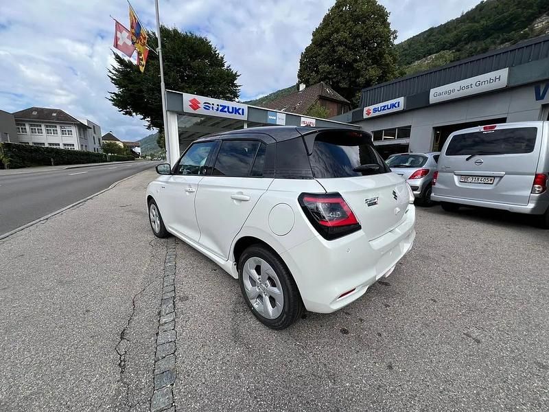 Neu Suzuki Swift 82 PS (60 kW) 2025 Weiss Kleinwagen