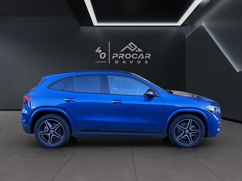 Gebraucht Mercedes GLA250 AMG line 238 PS (175 kW) 2024 Blau SUV