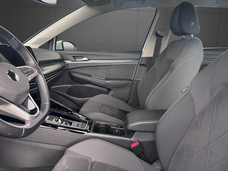 Gebraucht VW Golf VIII Style 204 PS (150 kW) 2023 Limousine