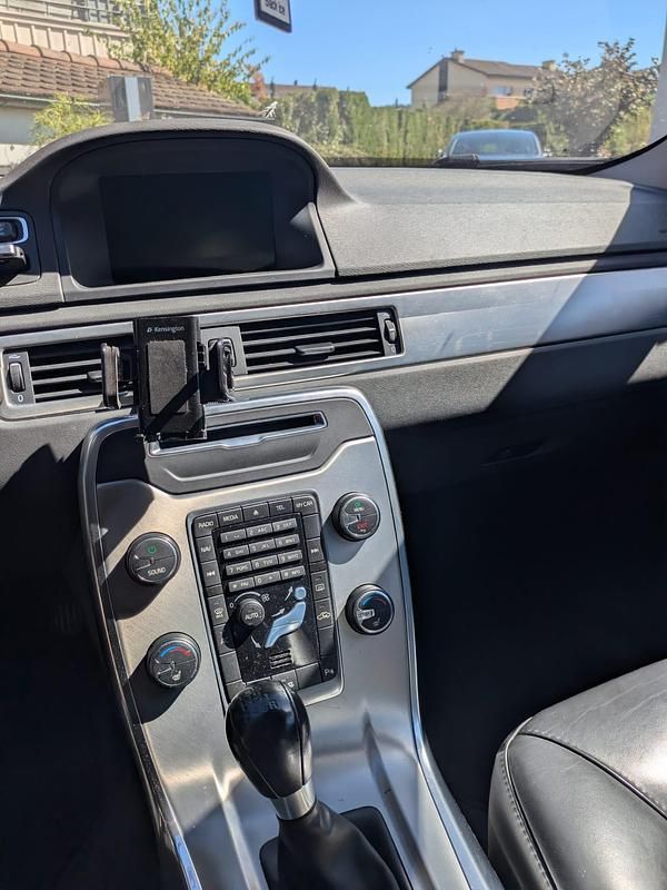 Gebraucht Volvo V70 Momentum 163 PS (119 kW) 2011 Kombi