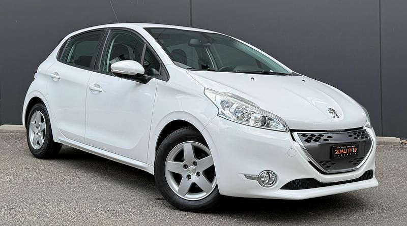 Gebraucht Peugeot 208 Active 68 PS (50 kW) 2014 Kleinwagen