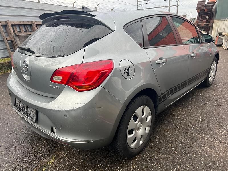 Gebraucht Opel Astra Active 140 PS (102 kW) 2013