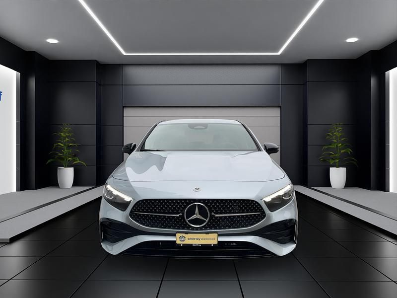 Gebraucht Mercedes A200 AMG line 177 PS (130 kW) 2025 Silber Limousine