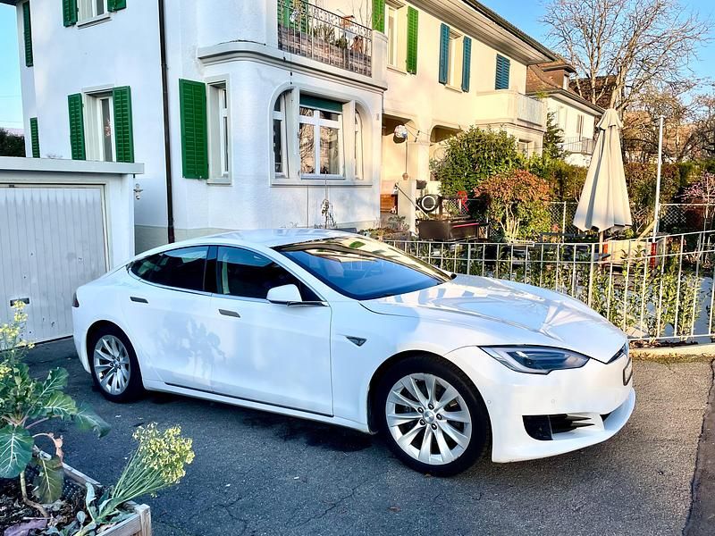 Gebraucht 2016 Tesla Model S Kleinwagen | CHF 15’400 (Fairer Preis) - Bild 1/4