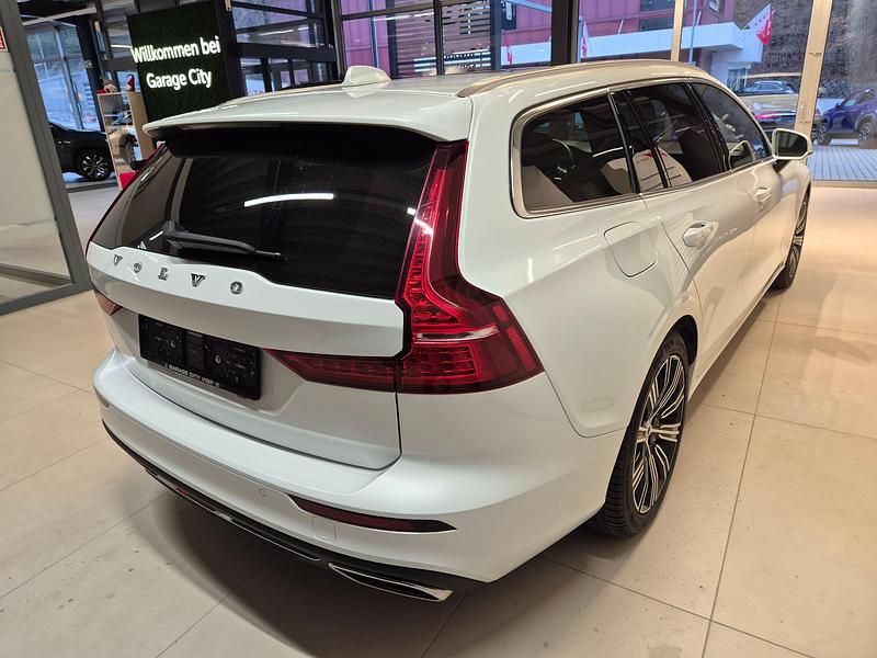 Gebraucht Volvo V60 Inscription 392 PS (288 kW) 2019 Kombi