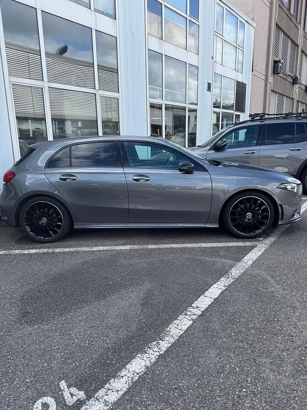 Gebraucht Mercedes A200 AMG line 163 PS (119 kW) 2021