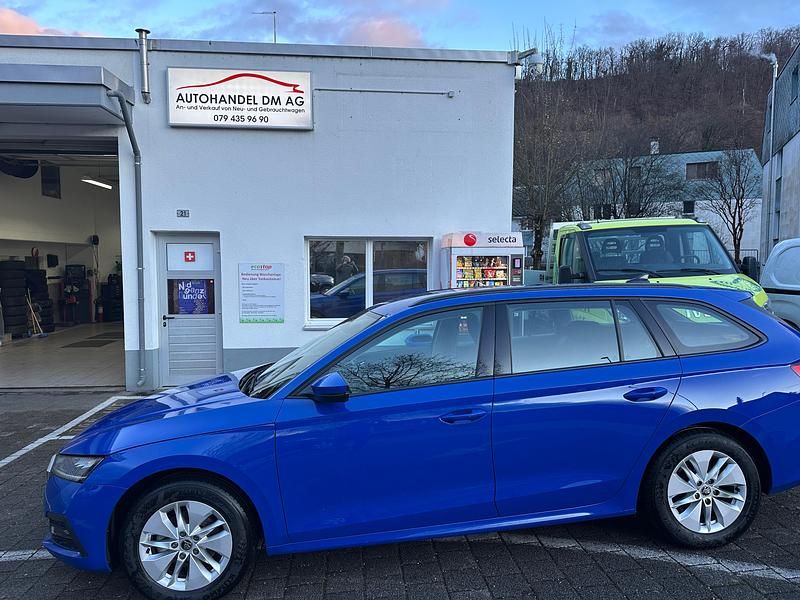 Gebraucht Skoda Octavia Ambition 115 PS (84 kW) 2023 Kombi