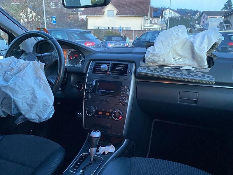 Gebraucht Mercedes B200 136 PS (100 kW) 2007 Van / Kleinbus