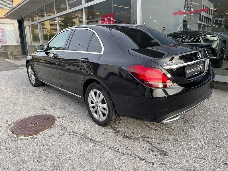 Gebraucht Mercedes C200 Avantgarde 184 PS (135 kW) 2021 Limousine