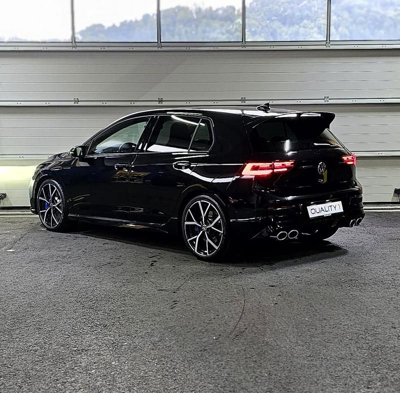 Gebraucht VW Golf VIII R 333 PS (244 kW) 2023