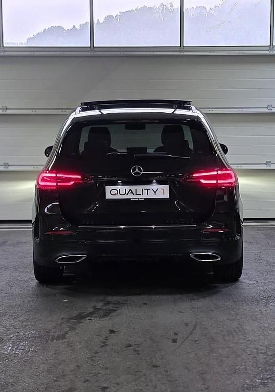 Gebraucht Mercedes B250 AMG line 224 PS (164 kW) 2019 Van / Kleinbus