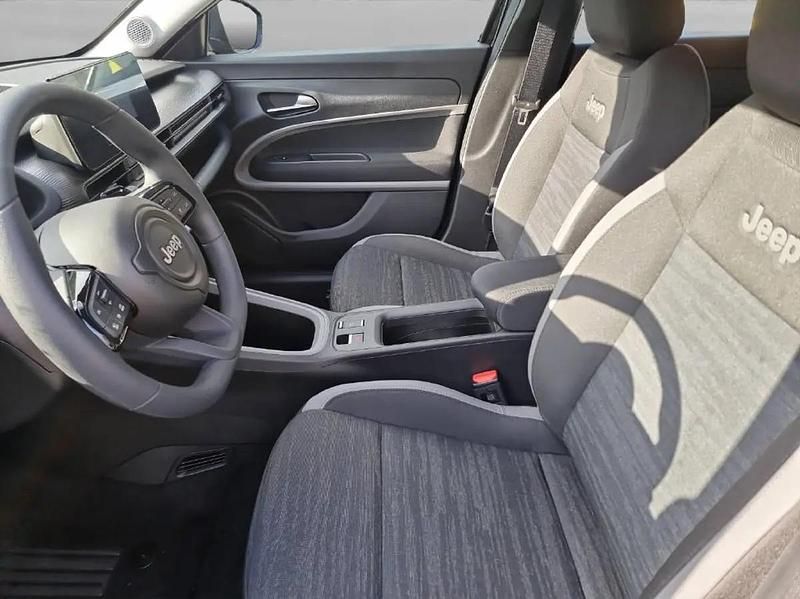 Neu Jeep Avenger Longitude 110 PS (80 kW) 2025 Schwarz SUV