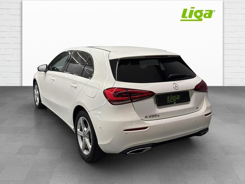 Gebraucht Mercedes A250 Progressive 218 PS (160 kW) 2022 Limousine