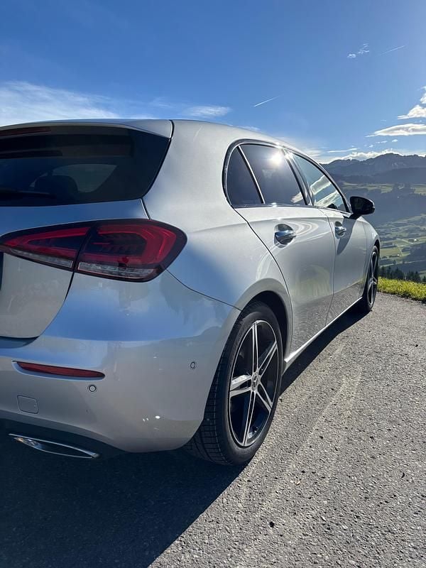 Gebraucht Mercedes A180 Night 136 PS (100 kW) 2021
