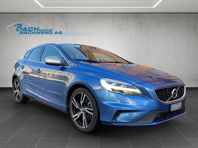 Gebraucht Volvo V40 R-Design Momentum 245 PS (180 kW) 2016 Limousine