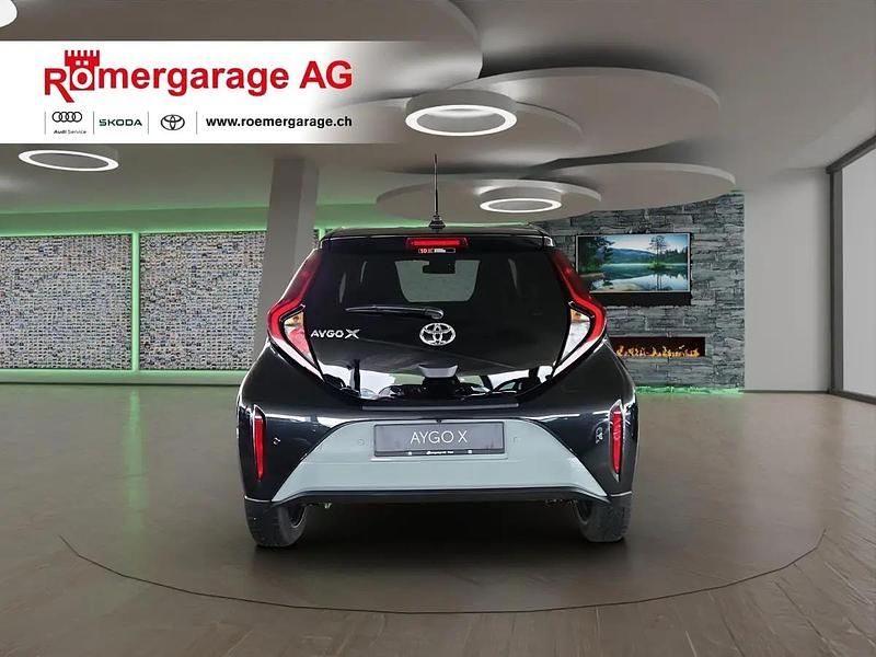 Gebraucht Toyota Aygo X Trend 72 PS (52 kW) 2026 Grün SUV