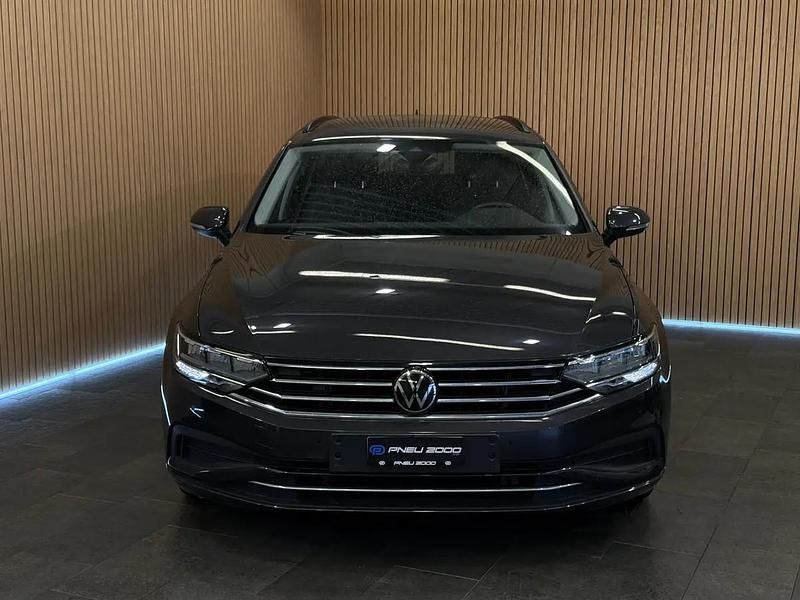 Gebraucht VW Passat Business 150 PS (110 kW) 2025 Gray Kombi