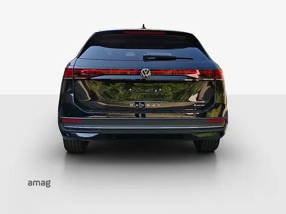 Neu VW Passat Business 193 PS (141 kW) 2025 Grenadill black metallic Kombi
