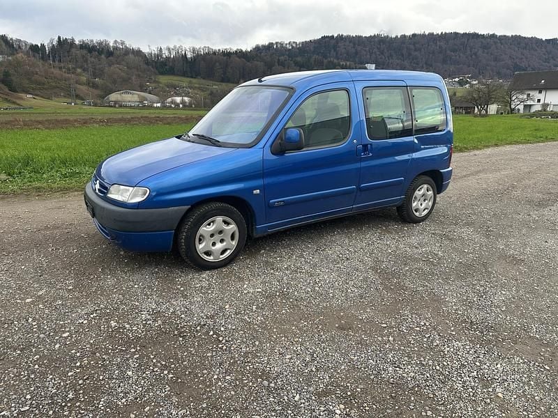 Gebraucht 2002 Citroën Berlingo Van / Kleinbus | CHF 1’000 (Fairer Preis) - Bild 1/4