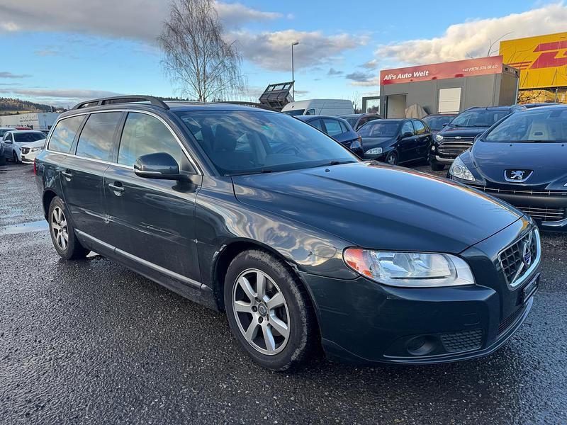 Gebraucht Volvo V70 Momentum 115 PS (84 kW) 2012 Kombi