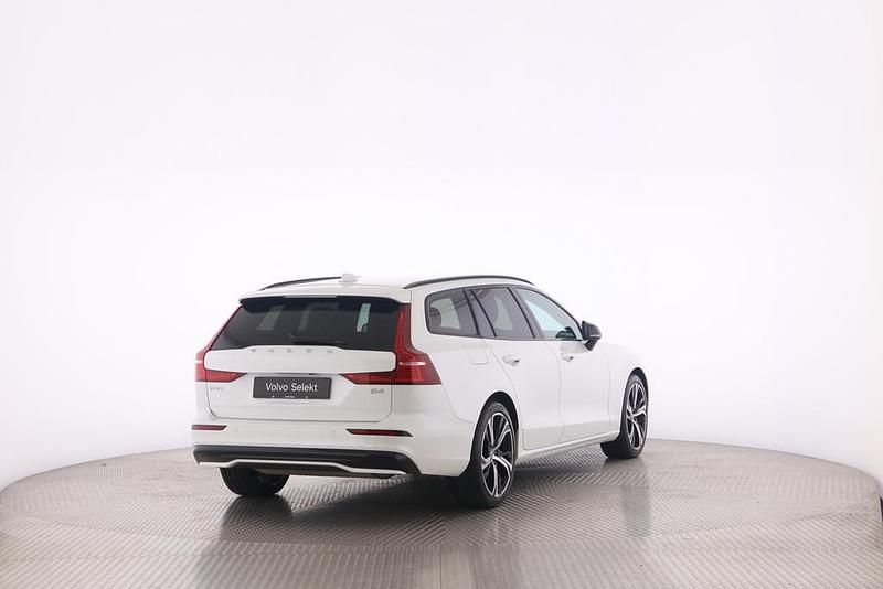 Gebraucht Volvo V60 Plus 211 PS (155 kW) 2023 Anthrazit Kombi