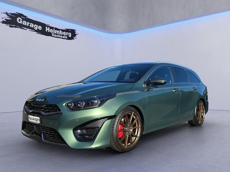 Grün Gebraucht 2024 Kia Ceed Sportswagon GT-Line Kombi | CHF 35’555 - Bild 1/4